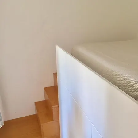 Apartment Flat Sunny Rom
